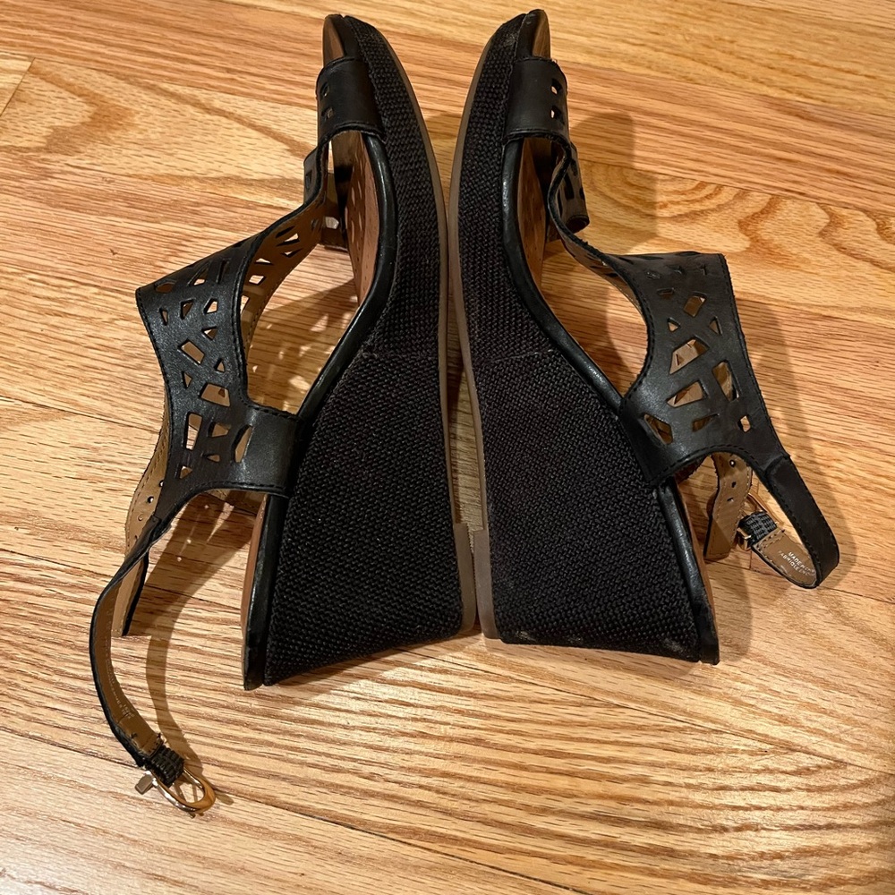 Clark’s Artisan Wedge Sandals - Picture 6 of 6